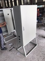 Tủ 2 lớp cửa có chân V